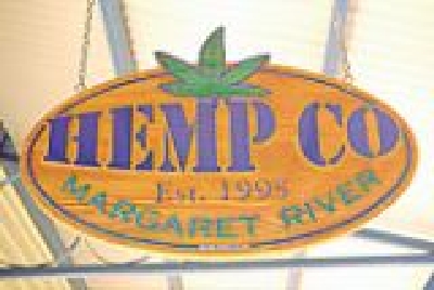 Schild am Wegesrand-SW Hemp Co Schild.jpg